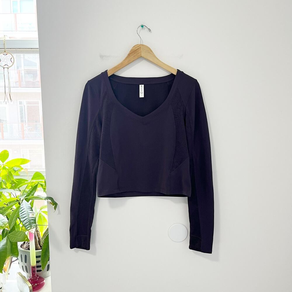 Athleta Dark Purple Lace Cropped Long Sleeve Size Large